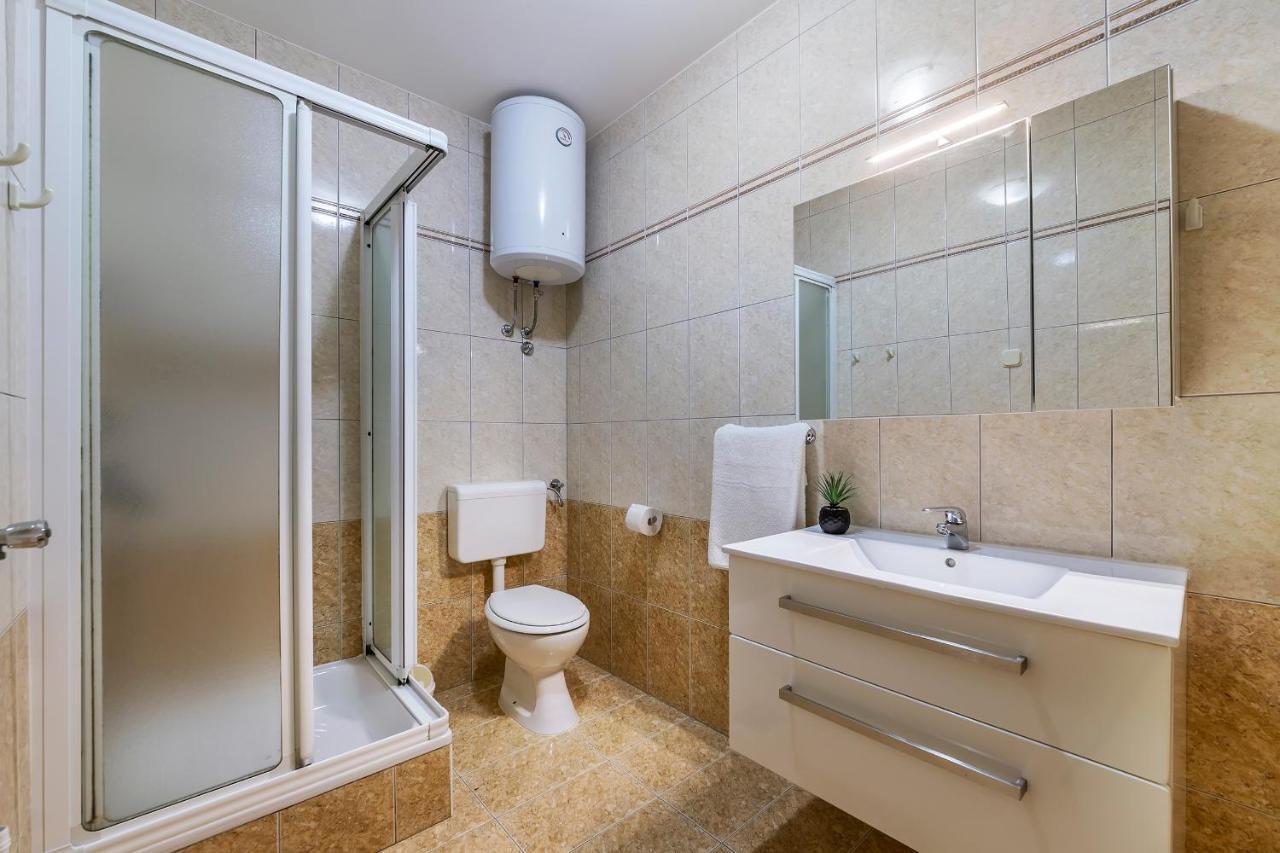 Apartments With A Parking Space Rabac, Labin - 9652 Exterior foto