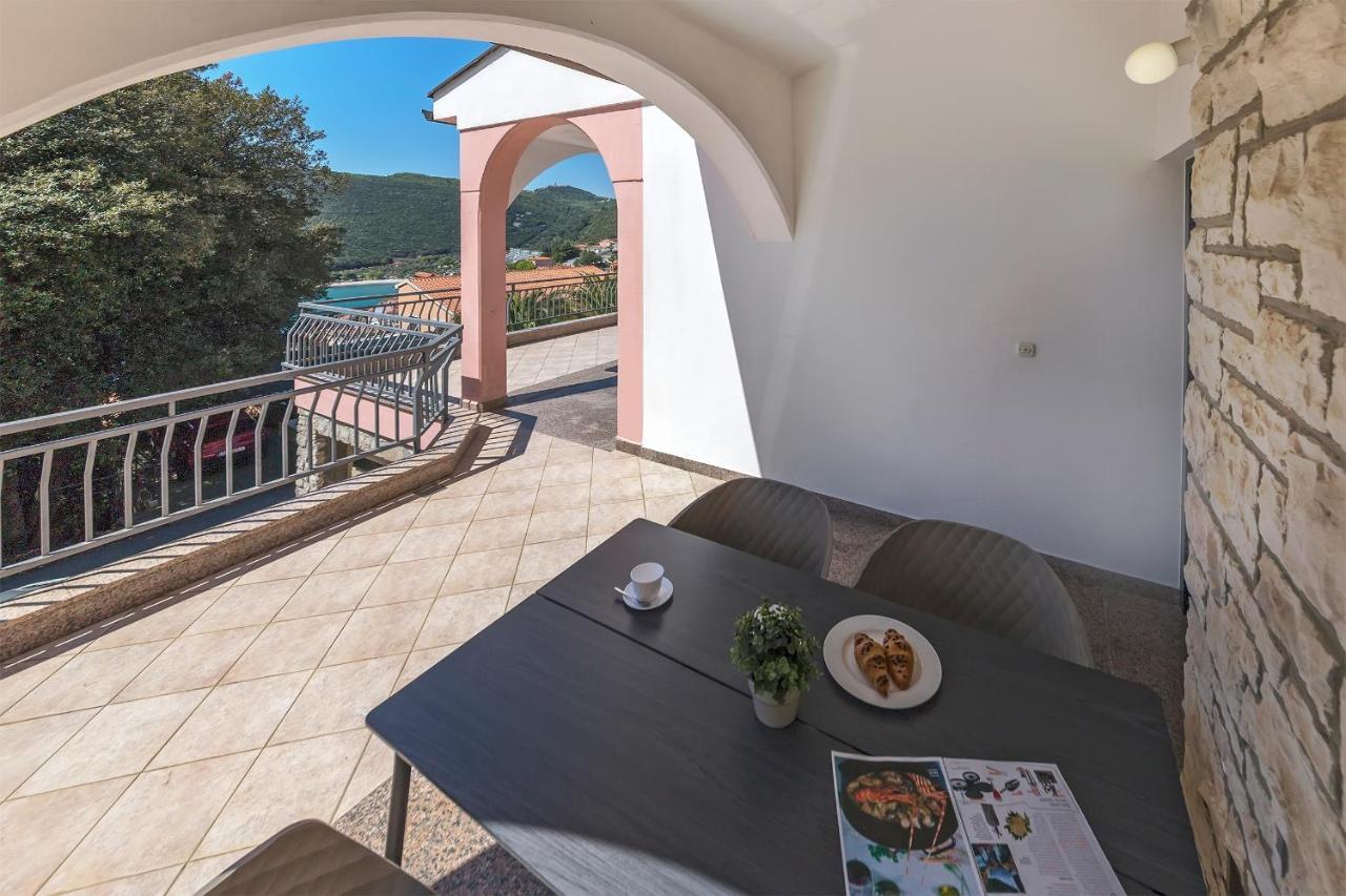 Apartments With A Parking Space Rabac, Labin - 9652 Exterior foto