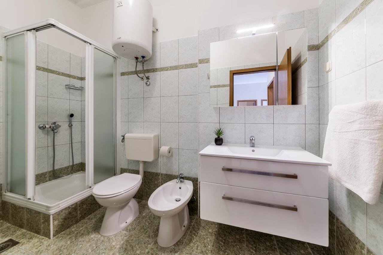 Apartments With A Parking Space Rabac, Labin - 9652 Exterior foto